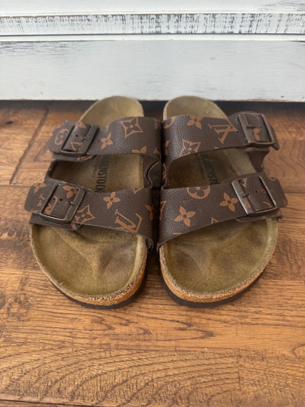 Birkenstock Arizona Custom Louis Vuitton Sandals Size 40 Women's 9 - Picture 4 of 11